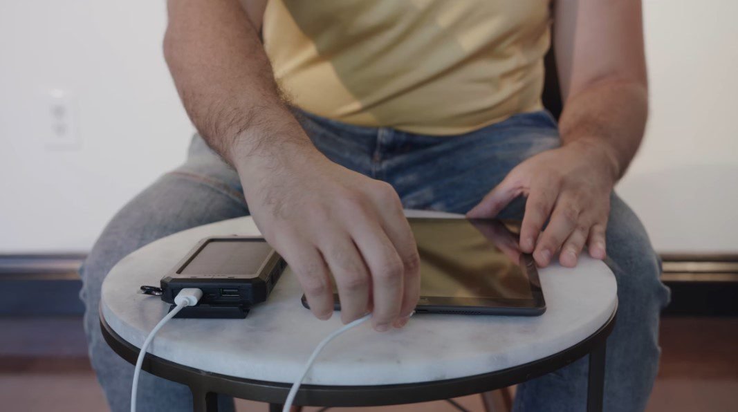 Solar Bank: Portable Power Anywhere | Reliable Solar Charging Solution