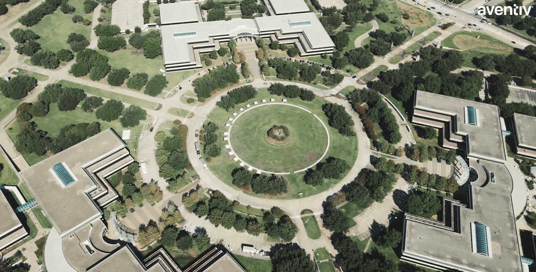 Beige Video Corporate - Landing Page