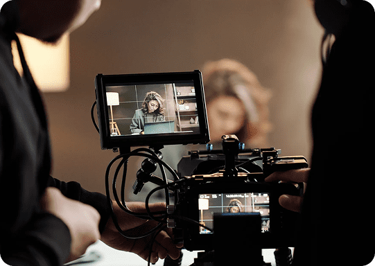 Groomsmen-Looking-Happy-On-Dance-Floor-1280x700 1 (5)